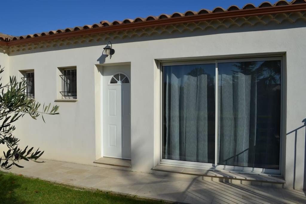 Joli Appartement Au Calme Entre Nimes Et Avignon Meynes Екстер'єр фото